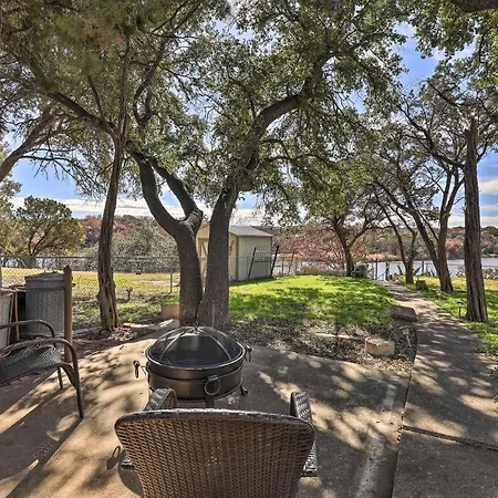 Granbury Getaway With Lake Views 2 Mi To Downtown!